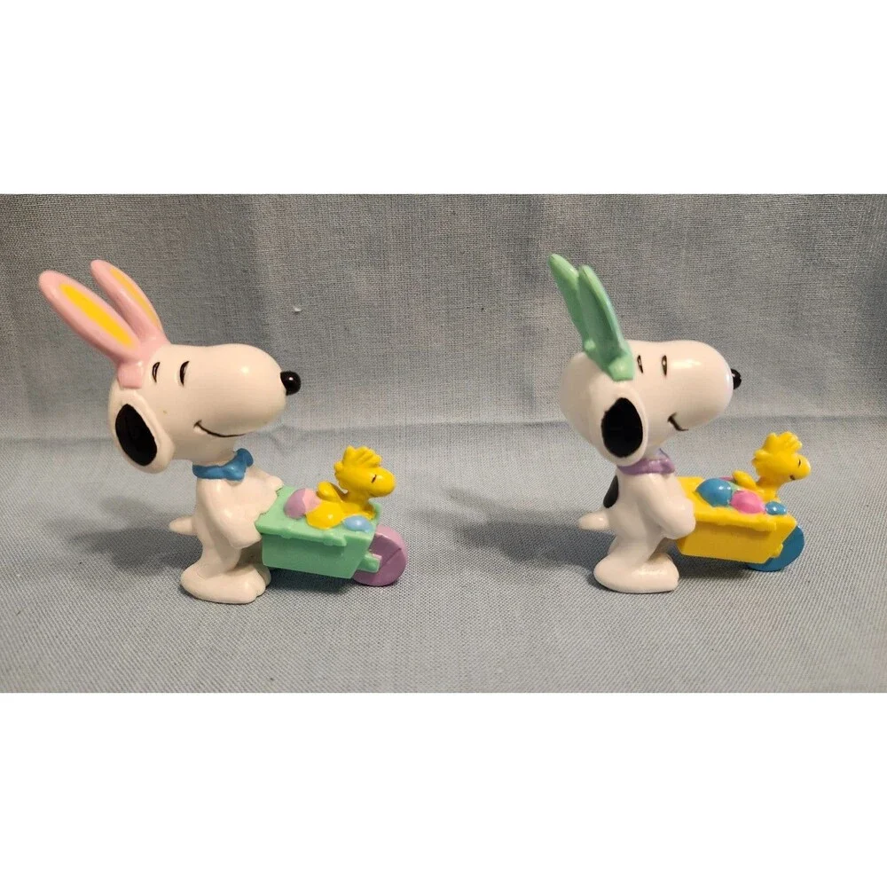 Vintage Lot of 13 Peanuts Snoopy PVC Figures Whitman with two extras